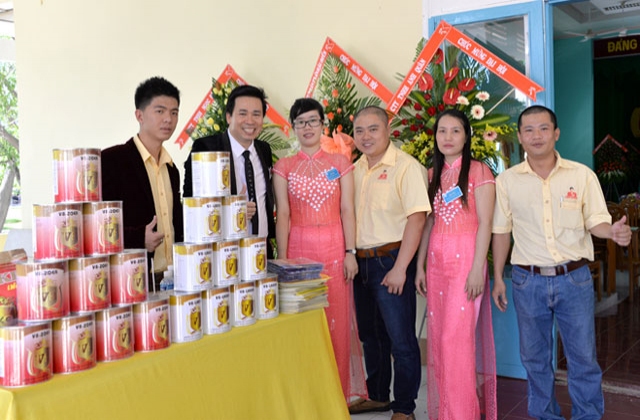 V8 - Diên Khánh, đồng hành cùng Hiệp hội Tôm giống Bình Thuận