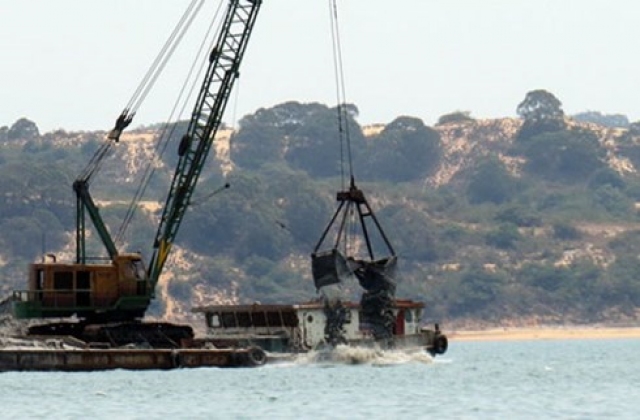 Khánh Hòa: Tạm dừng nuôi trồng thủy sản để nạo vét vịnh Cam Ranh