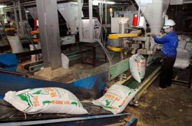 Kiểm tra các DN sản xuất thức ăn thủy sản có vốn đầu tư nước ngoài